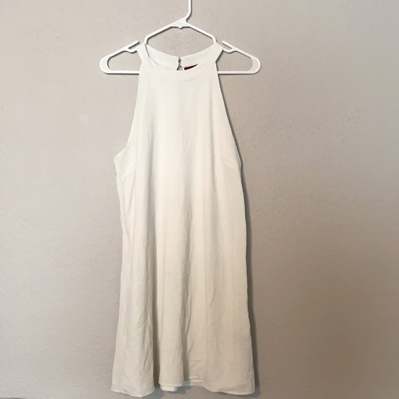 White Dress - Picture 1 of 3